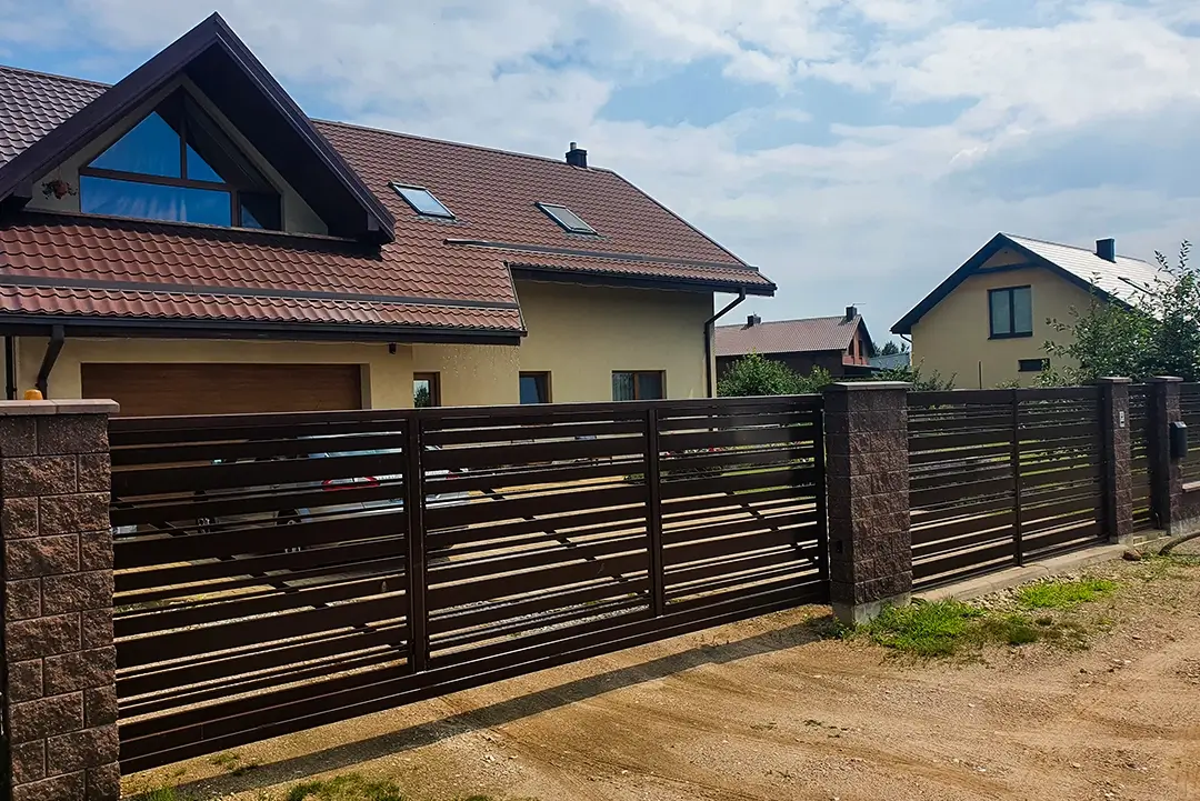 Asimetric-polisadine-metaline-tvora-Metallum-Novum-21 - Metallum Novum