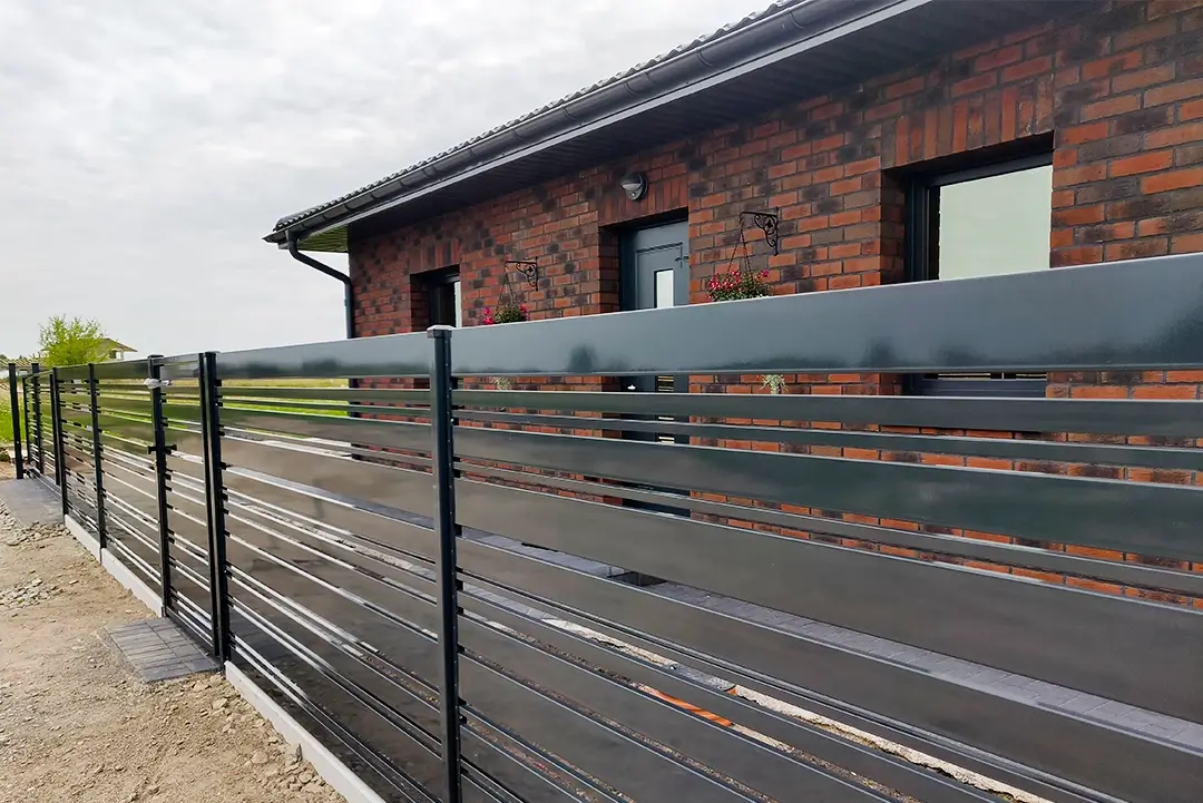 Asimetric-polisadine-metaline-tvora-Metallum-Novum-23 - Metallum Novum