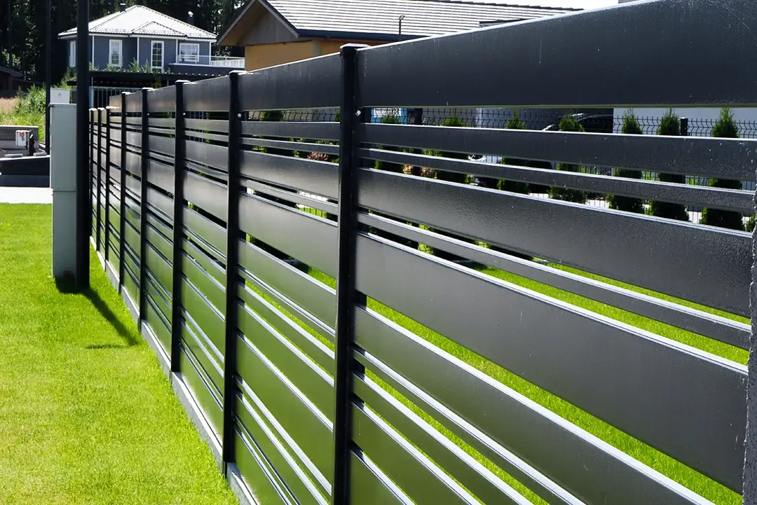 Asimetric-polisadine-metaline-tvora-Metallum-Novum-24 - Metallum Novum