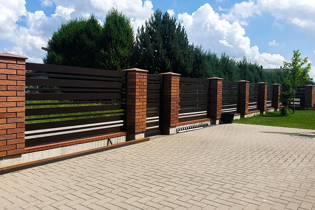 Kombi-polisadine-metaline-tvora-Metallum-Novum-01 - Metallum Novum