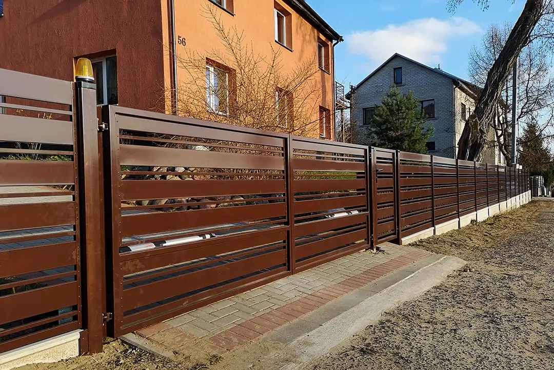 Kombi-polisadine-metaline-tvora-Metallum-Novum-14 - Metallum Novum