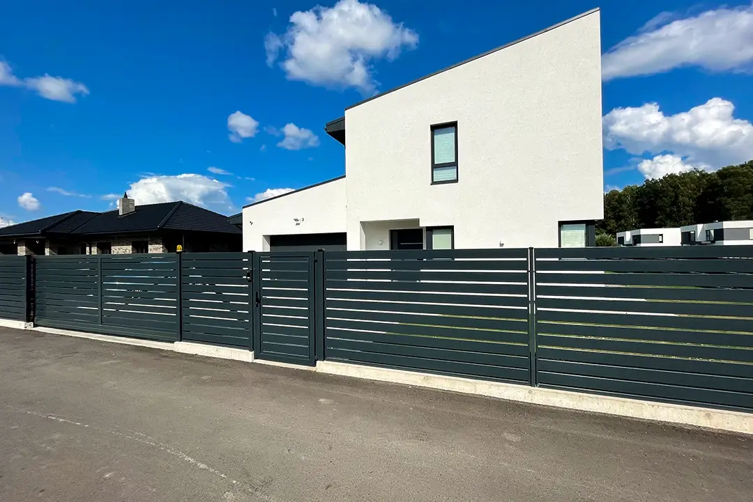 Masiv-polisadine-metaline-tvora-Metallum-Novum-14 - Metallum Novum