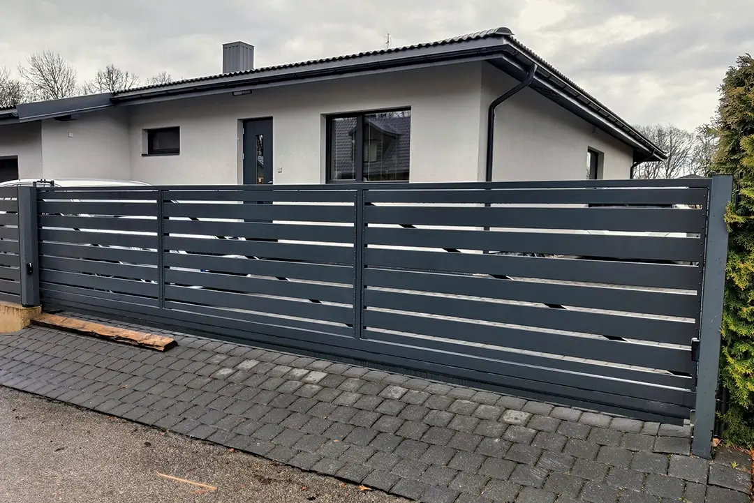 Masiv-polisadine-metaline-tvora-Metallum-Novum-16 - Metallum Novum