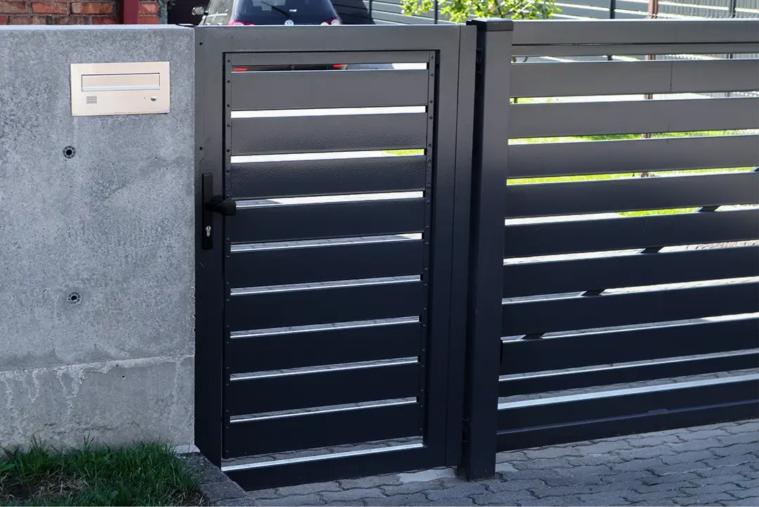 Masiv-polisadine-metaline-tvora-Metallum-Novum-19 - Metallum Novum