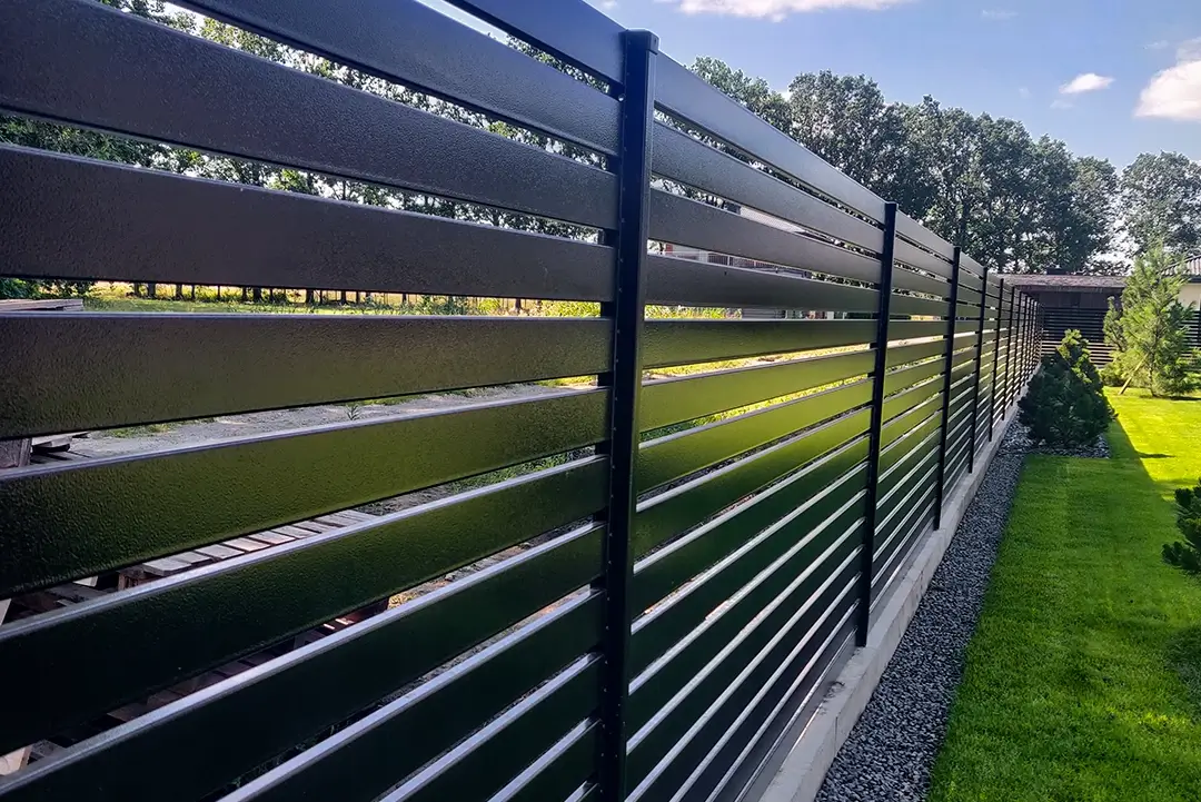 Modern-P82-polisadine-metaline-tvora-Metallum-Novum-05 - Metallum Novum