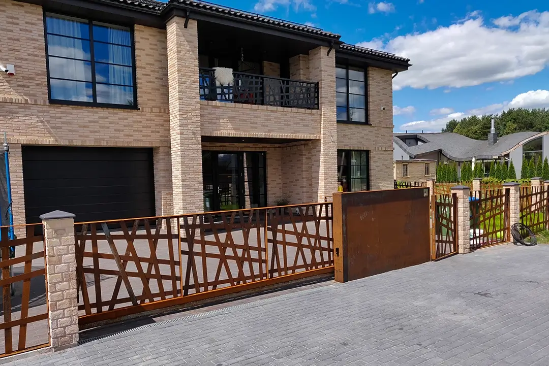 Vanesa-moderni-metaline-tvora-Metallum-Novum-04 - Metallum Novum