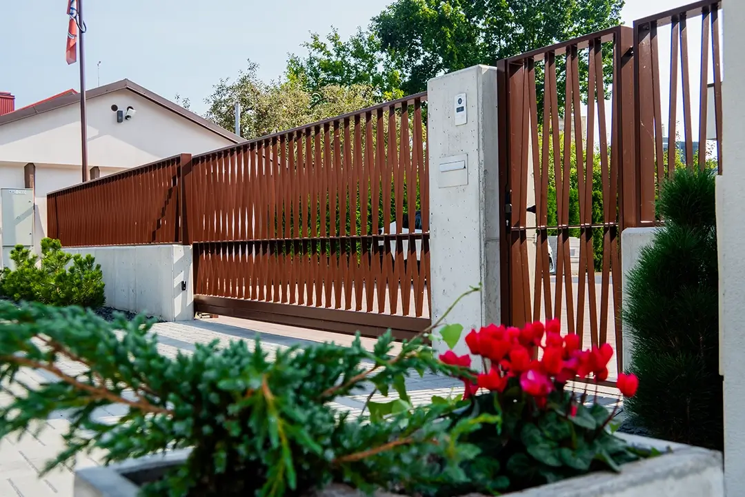 Corten-indiduali-tvora-Metallum-Novum-01 - Metallum Novum